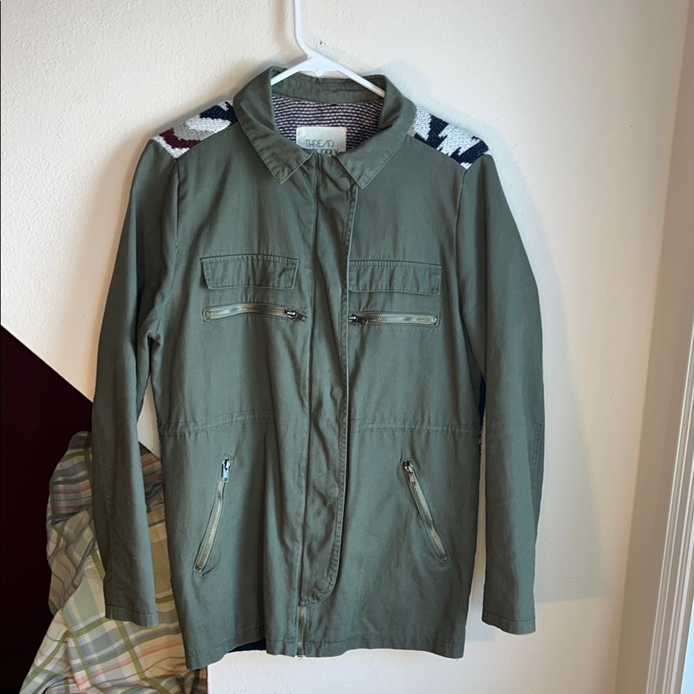 Southwestern Military Olive Green Women's Jacket Thread and Supply‎ M